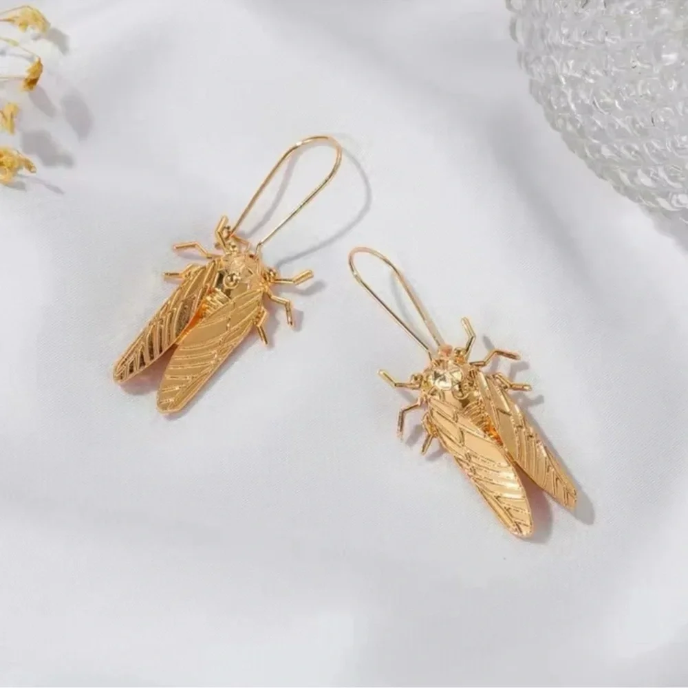 Vintage Egyptian Big Beetle Insect Bugs Earrings - Picture 4 of 16